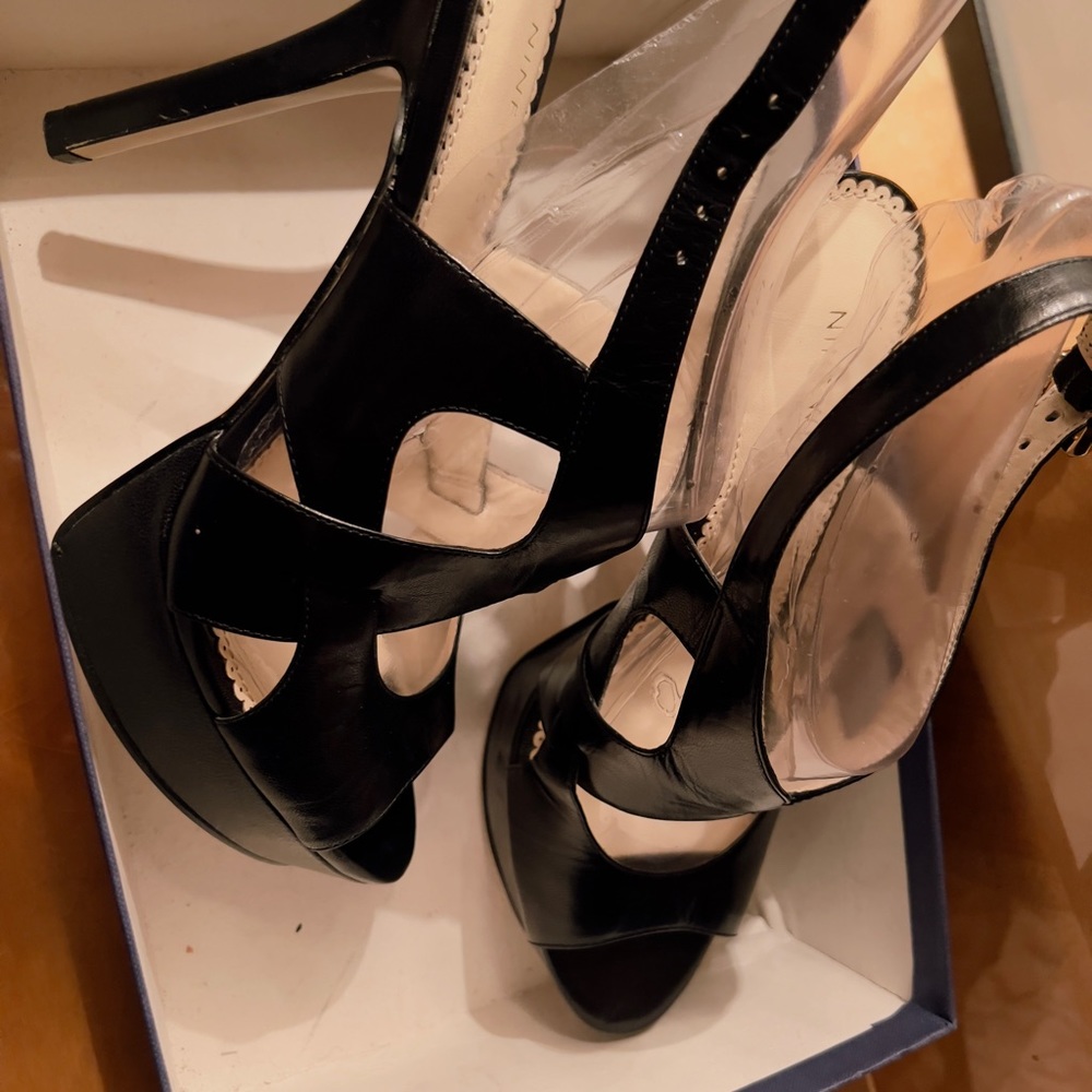 Gorgeous, going out in high style. Very comfortable